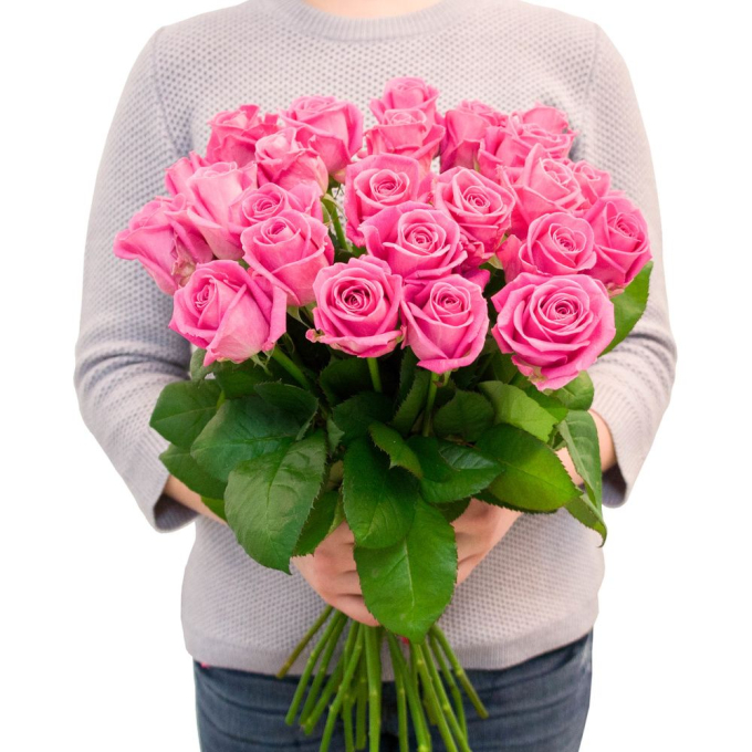 25 розовых роз (70 см)