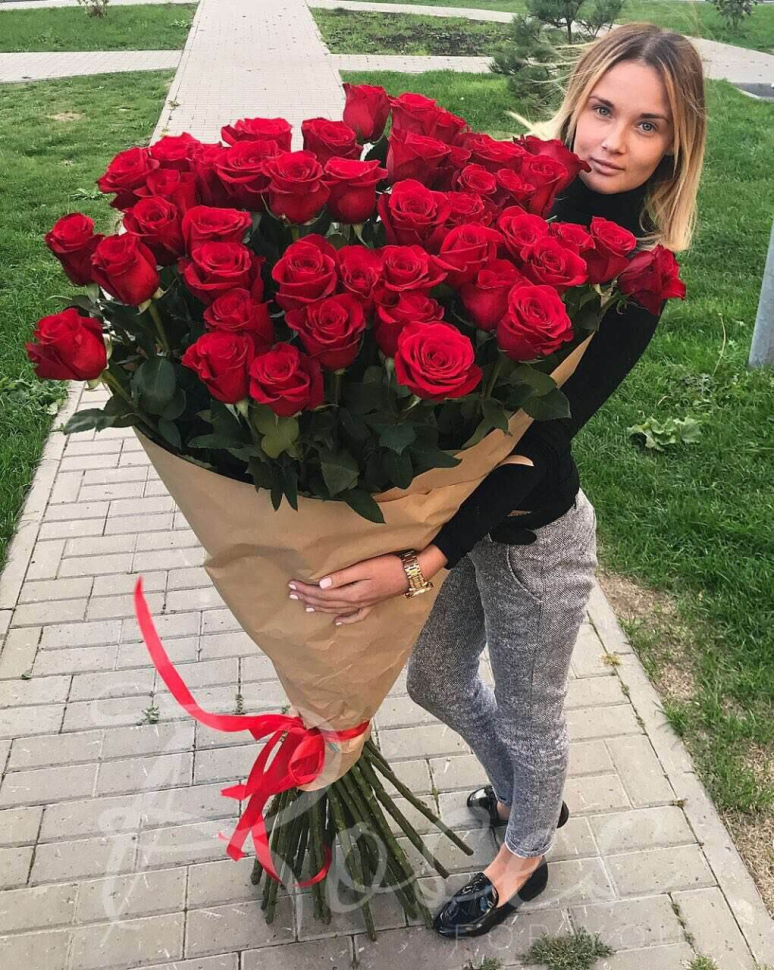 Букет из 51 высокой розы (150 см).