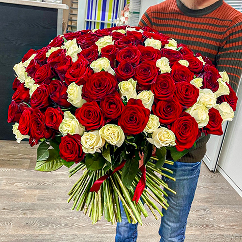 151 роза, смесь (60 см)