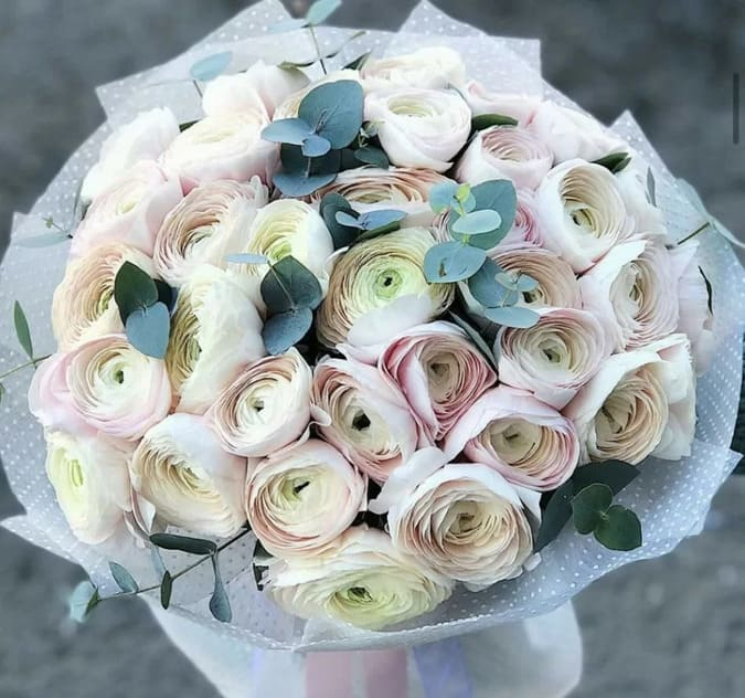 35. Бледно-розовые лютики в корейском фильме