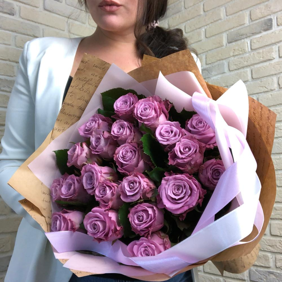 29 сиреневых роз (70 см)