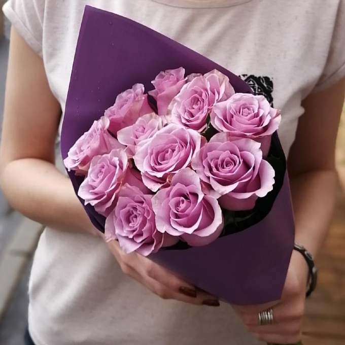 11 фиолетовых роз (70 см)
